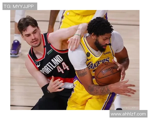 牛津联与普利茅的精彩对决揭示英甲联赛的激烈竞争与球队实力较量