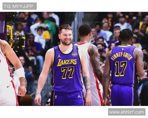 2019年火箭与湖人对决回顾：精彩瞬间与赛季影响分析