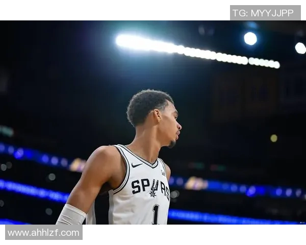 文班亚马新赛季表现惊艳场均20分10篮板3盖帽展现超强实力